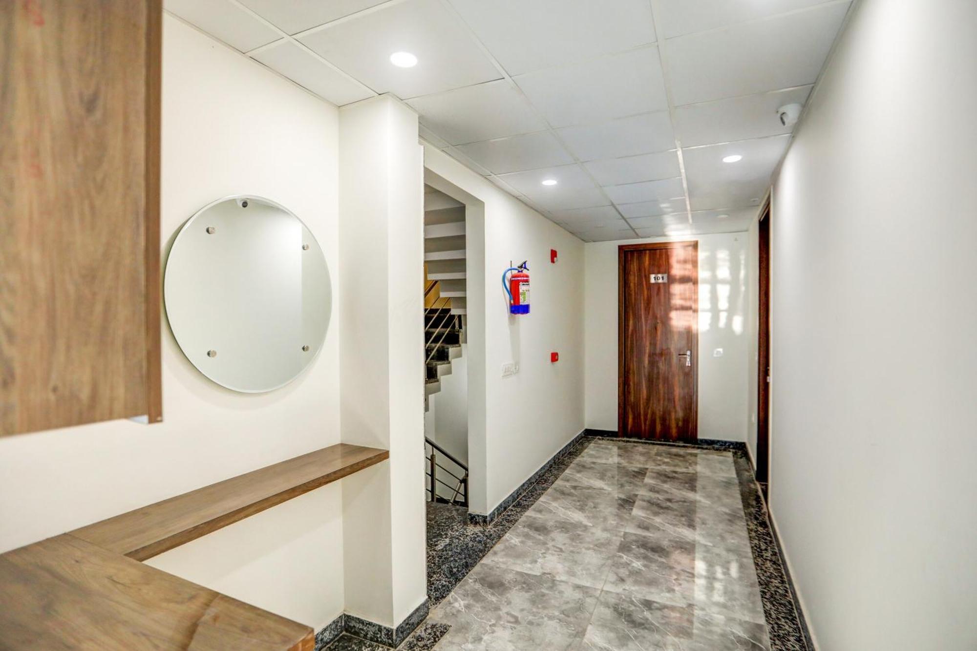 Flagship Happy Inn Делі Екстер'єр фото